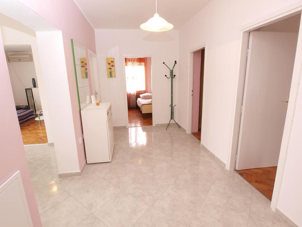Apartments Ivanka 1056 Pula Bagian luar foto