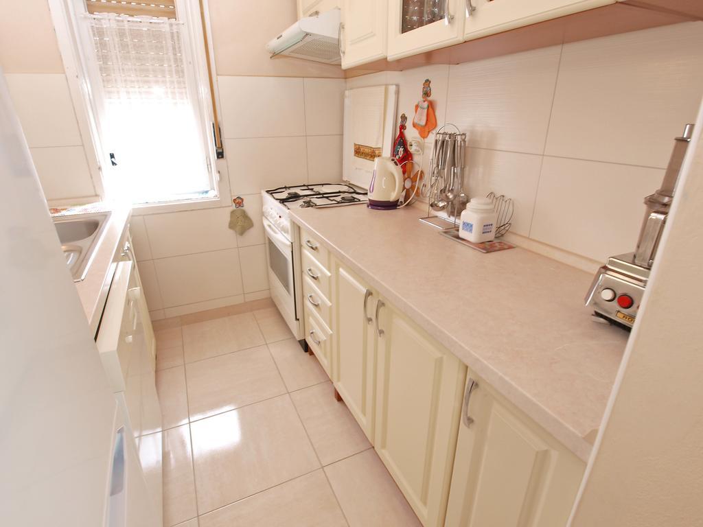 Apartments Ivanka 1056 Pula Bagian luar foto