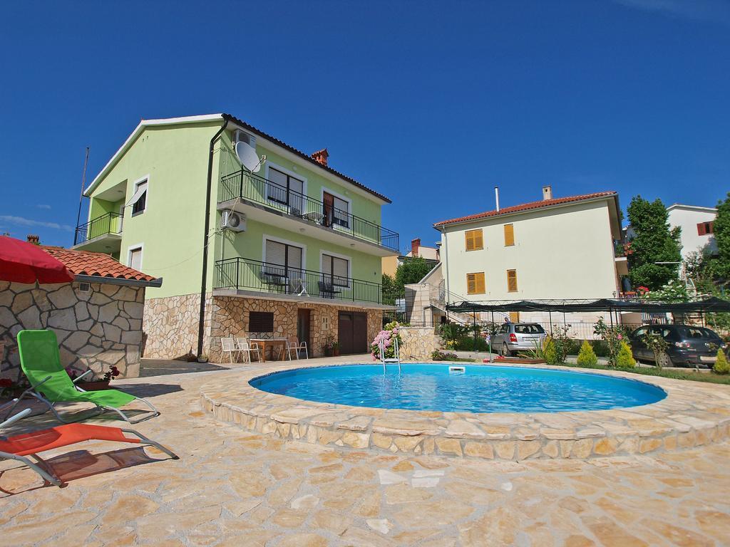 Apartments Ivanka 1056 Pula Bagian luar foto